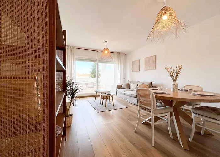 Appartement Spacieux Avec Terrasse Et Piscine